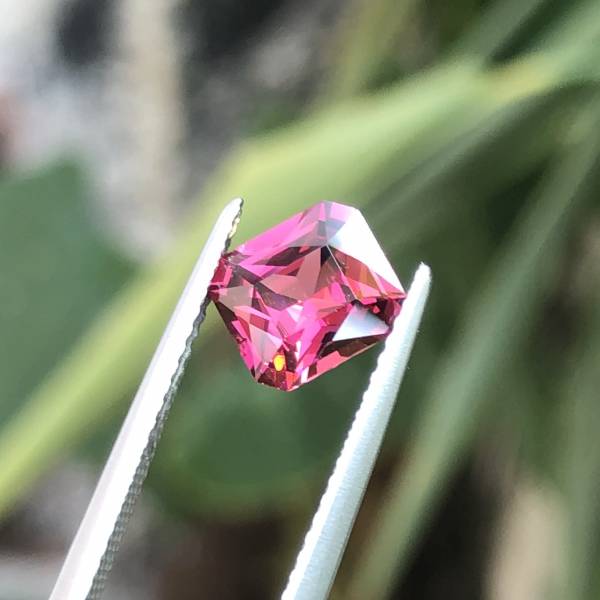 1.56克拉無燒無處理坦桑尼亞紫紅色馬拉亞榴石 山姆大叔寶石屋,馬拉亞石榴石,寶石,珠寶, Sam'sGemStudio, Malaya Garnet,Gemstone,Gem,Jewelry