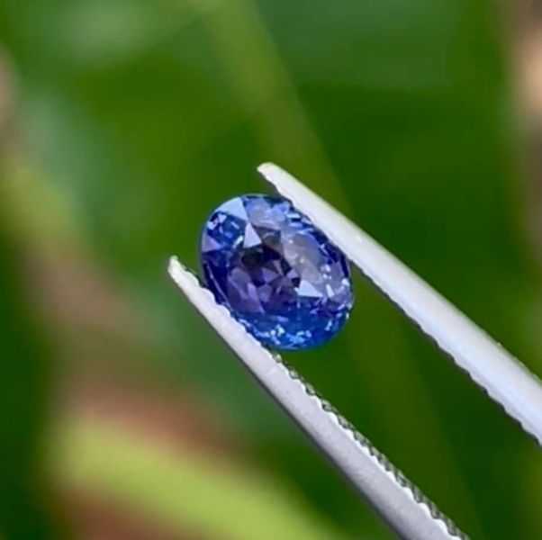 1.10克拉無燒無處理斯里蘭卡靛藍色藍寶石 