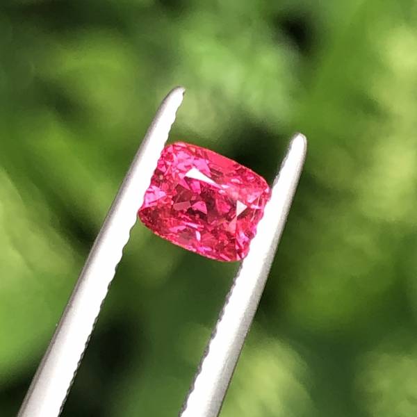 0.75克拉無燒無處理緬甸曼辛絕地霓虹尖晶石 山姆大叔寶石屋,尖晶石,絕地,寶石,珠寶,Sam'sGemStudio,Spinel,JediSpinel,NeonPinkSpinel,VibrantRedSpinel,Gemstone,Gem,Jewelry