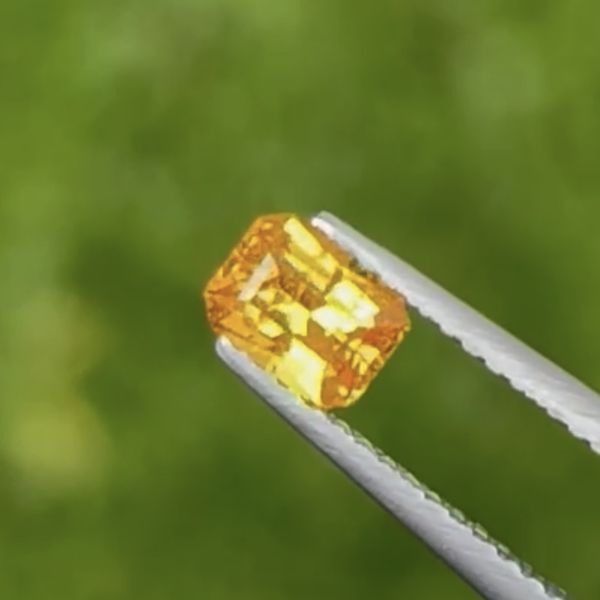 0.71克拉無燒無處理坦桑尼亞艷橘色芬達石 