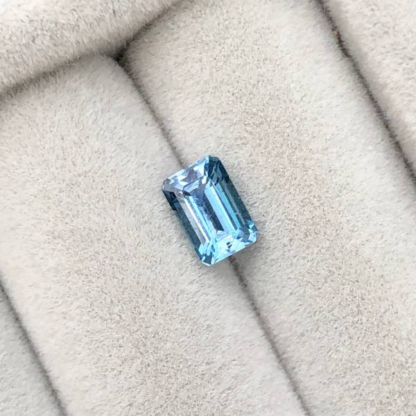 0.61克拉天然Vivid blue艷藍色海水藍寶 山姆大叔寶石屋,海水藍寶,寶石,珠寶,Sam'sGemStudio,Aquamarinl,Gemstone,Gem,Jewelry