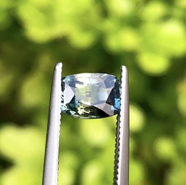 1.40克拉無燒無處理斯里蘭卡藍綠雙色藍寶石 山姆大叔寶石屋,藍寶石,寶石,珠寶,Sam'sGemStudio,Sapphire,Gemstone,Gem,Jewelry