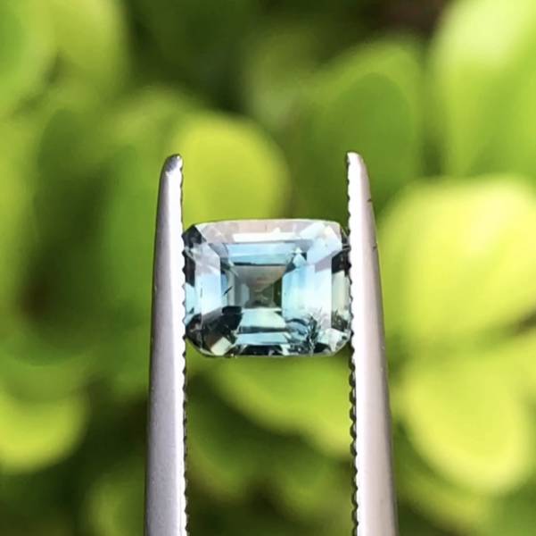 1.35克拉無燒無處理斯里蘭卡藍綠雙色藍寶石 山姆大叔寶石屋,藍寶石,寶石,珠寶,Sam'sGemStudio,Sapphire,Gemstone,Gem,Jewelry