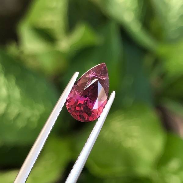 2.99克拉無燒無處理坦桑尼亞紫紅色玫瑰榴石 山姆大叔寶石屋,石榴石,玫瑰榴石,寶石,珠寶, Sam'sGemStudio,Garnet,Rhodolite,Gemstone,Gem,Jewelry