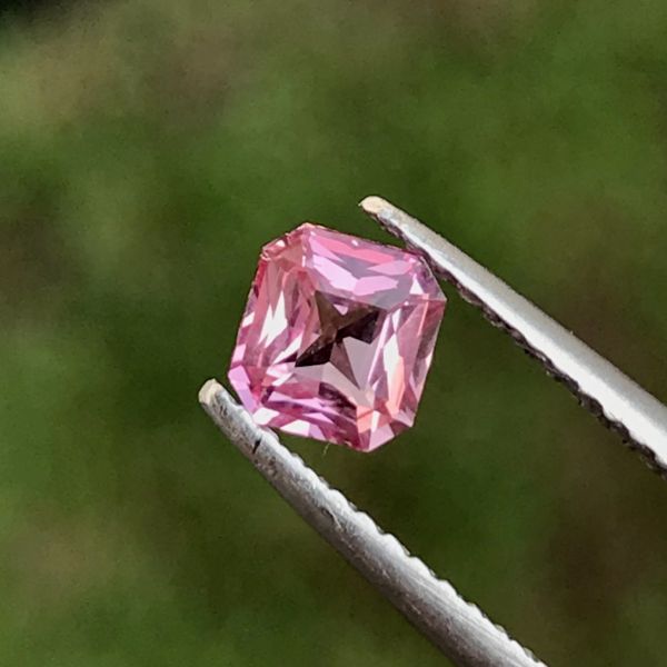0.67克拉無燒無處理斯里蘭卡艷彩橘粉色蓮花剛玉 山姆大叔寶石屋,尖晶石,蓮花剛玉,蓮花粉橘色,蓮花橘粉色,寶石,珠寶,Sam'sGemStudio,Spinel,Padparadscha,Pinkish Orange,Orangy Pink,Gemstone,Gem,Jewelry
