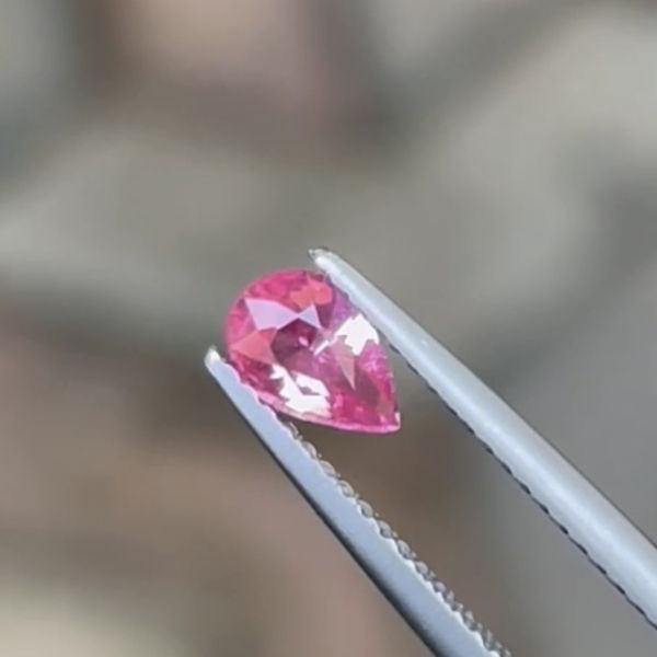 0.54克拉無燒無處理馬亨蓋霓虹粉紅色尖晶石 