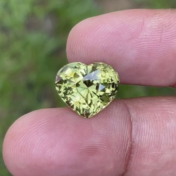 9.95克拉無燒無處理納米比亞薄荷綠色碧璽 