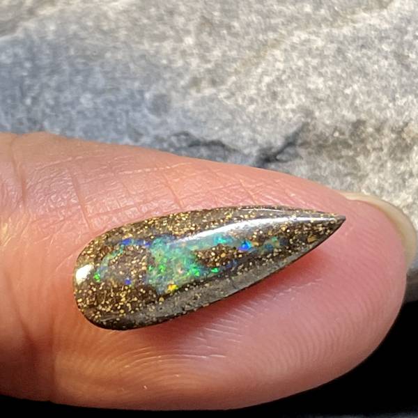 2.64克拉無處理澳洲礫背蛋白石 山姆大叔寶石屋,蛋白石,礫背蛋白石,黑蛋白石,寶石,珠寶,Sam'sGemStudio,Opal,Boulder Opal,Black Opal,Gemstone,Gem,Jewelry