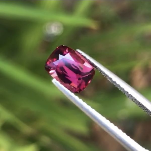 2.01克拉無燒無處理坦桑尼亞紫粉色玫瑰榴石 山姆大叔寶石屋,石榴石,玫瑰榴石,寶石,珠寶,
Sam'sGemStudio,Garnet,Rhodolite,Gemstone,Gem,Jewelry