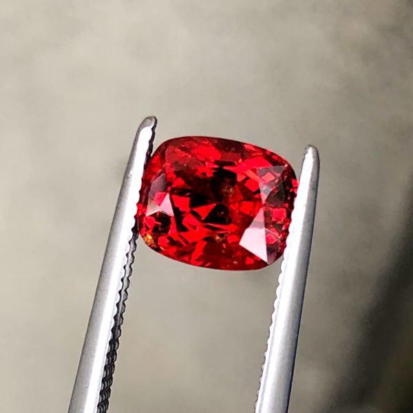 1.93克拉無燒無處理緬甸Vivid Red尖晶石 山姆大叔寶石屋,尖晶石,寶石,珠寶,Sam'sGemStudio,Spinel,Gemstone,Gem,Jewelry