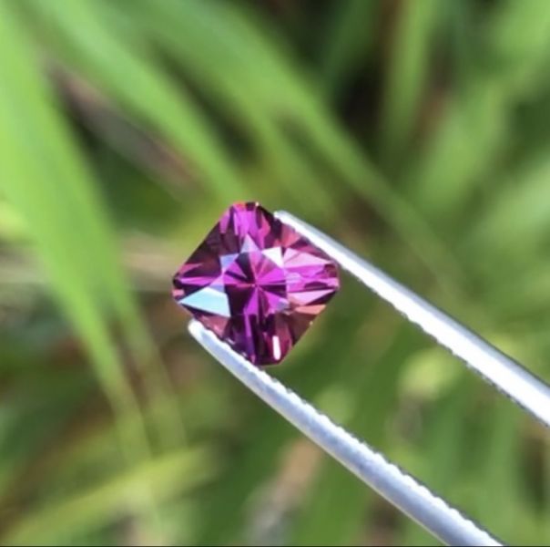 1.55克拉無燒無處理坦桑尼亞紫粉色玫瑰榴石 山姆大叔寶石屋,石榴石,玫瑰榴石,寶石,珠寶,
Sam'sGemStudio,Garnet,Rhodolite,Gemstone,Gem,Jewelry