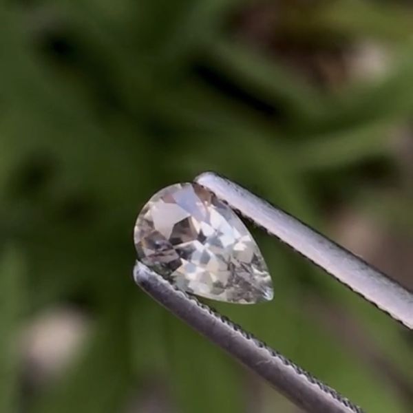 1.45克拉無燒無處理斯里蘭卡灰白色藍寶石 山姆大叔寶石屋,藍寶石,寶石,珠寶,Sam'sGemStudio,Sapphire,Gemstone,Gem,Jewelry