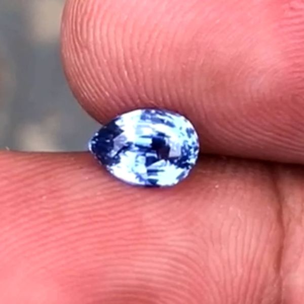 1.27克拉無燒無處理斯里蘭卡矢車菊藍色藍寶石 