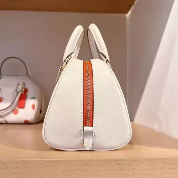 Coach 心形櫻桃印花手提包 