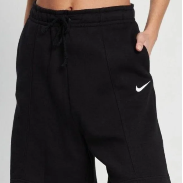 Nike 刷毛高腰短褲 