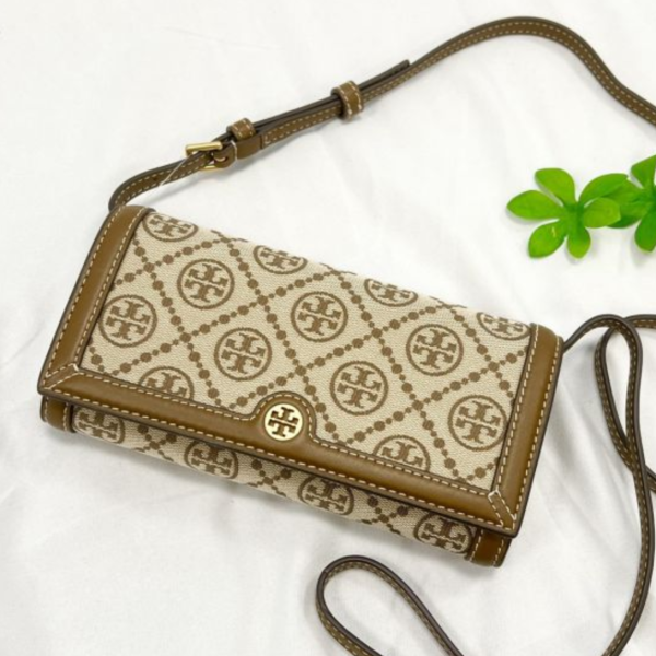 Tory Burch 皮革絨面字母斜背包 