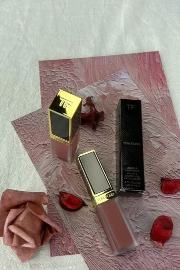 Tom Ford 設計師高級訂製絨霜唇萃 