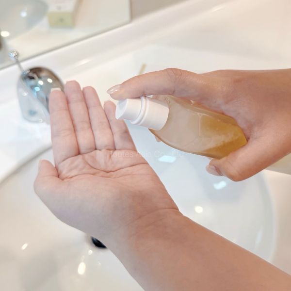 Nature Tree 滑66胺基酸洗顏露 