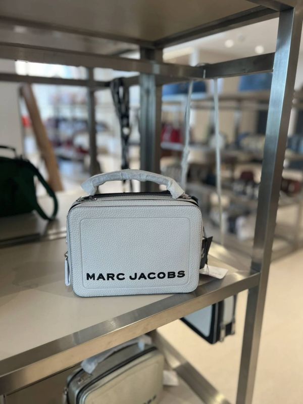 Marc Jacobs 新款側背包 