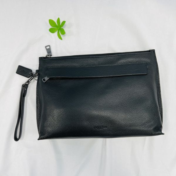 Coach 簡約皮革手拿包 