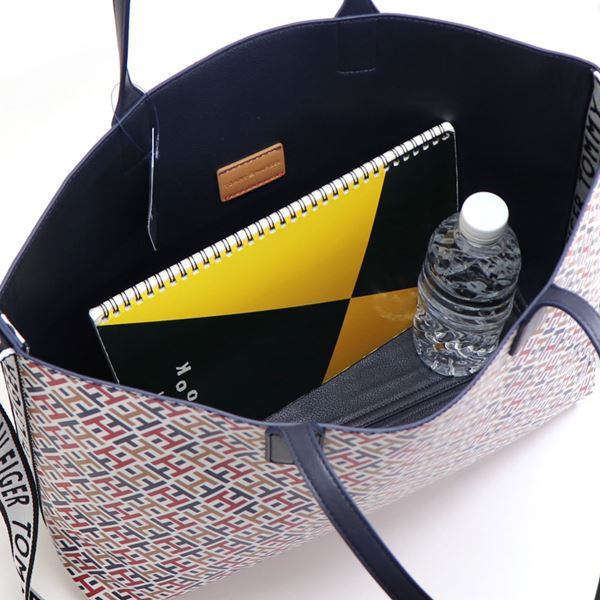 Tommy Hilfiger 雙色圖騰大托特包 