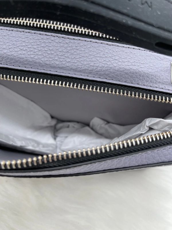 Marc Jacobs 新款側背包 