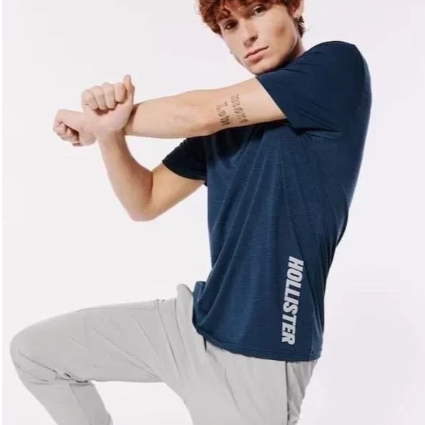 Hollister 男款吸溼排汗機能短 T-Shirt 