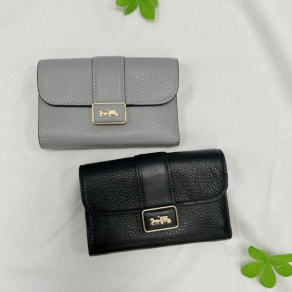 Coach 全皮馬車方牌T釦翻合三摺中夾 