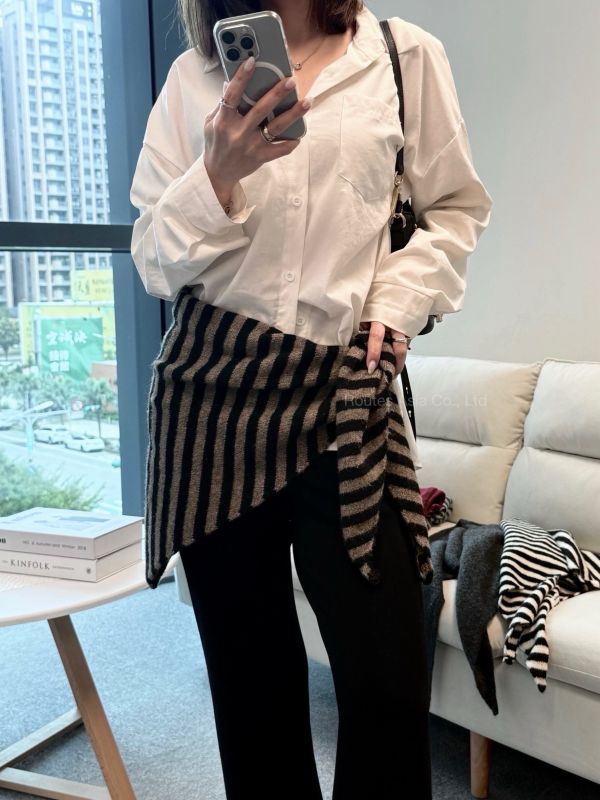 日本 CHILLVIBE 混羊毛三角巾 