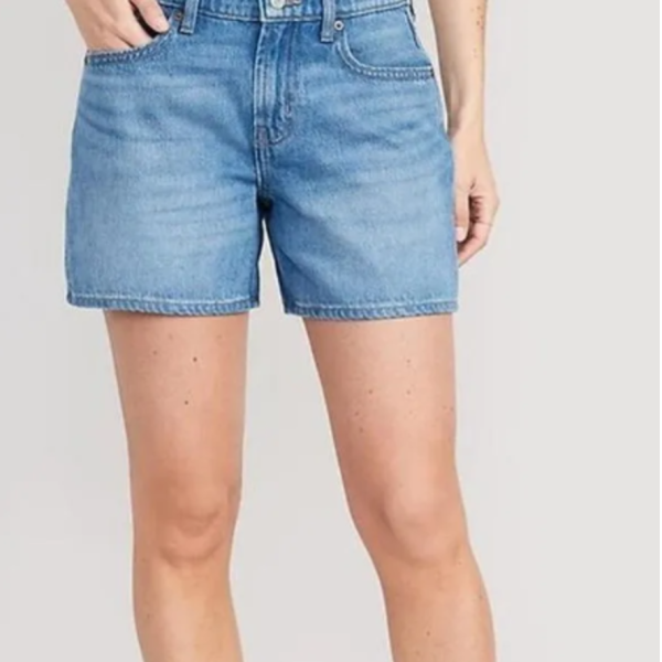 Old Navy 中腰寬鬆A字短褲 