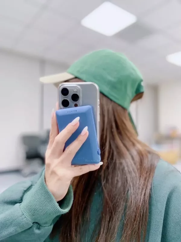 WUMING薄款名片型行動電源 
