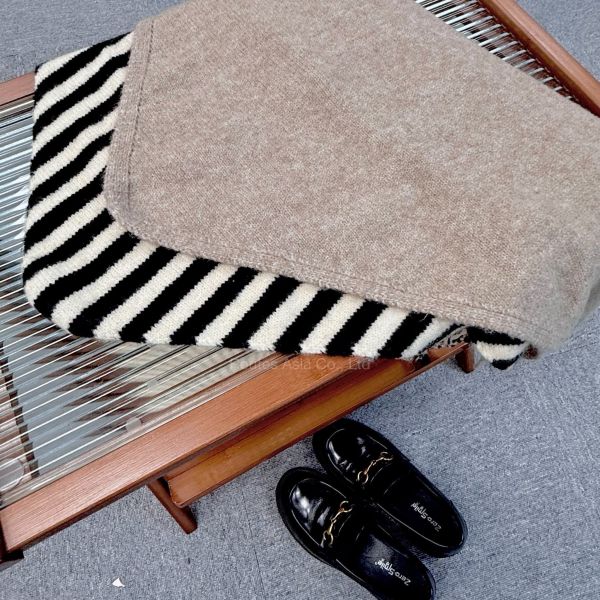 日本 CHILLVIBE 混羊毛三角巾 