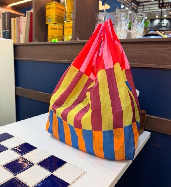 泰國 文創品牌Sardine 撞色購物袋 