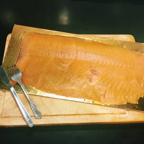 鮮嫩煙燻鮭魚片 