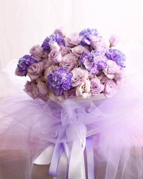 【母親節期間限定】Princess Mom 母親節花束,Princess Mom花束,康乃馨母親節花束,淡紫母親節花束,母親節限定花束,婚紗包裝花束,母親節送花推薦