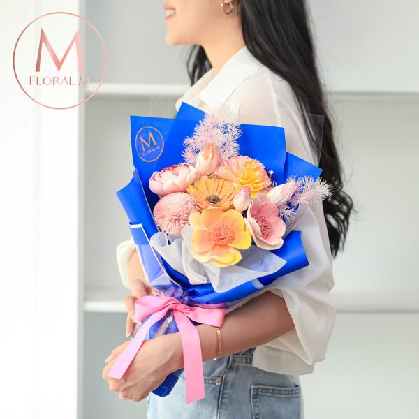 【Floral M免運優惠】Hawaii藍色夏威夷永生香氛擴香花束（贈送5ml香氛油） 藍色夏威夷花束,永生香氛花束,畢業花禮推薦,畢業永生花,香氛擴香花束,索拉花花束,不凋花束推薦,畢業送禮999,Floral M香水花,永生花束送禮