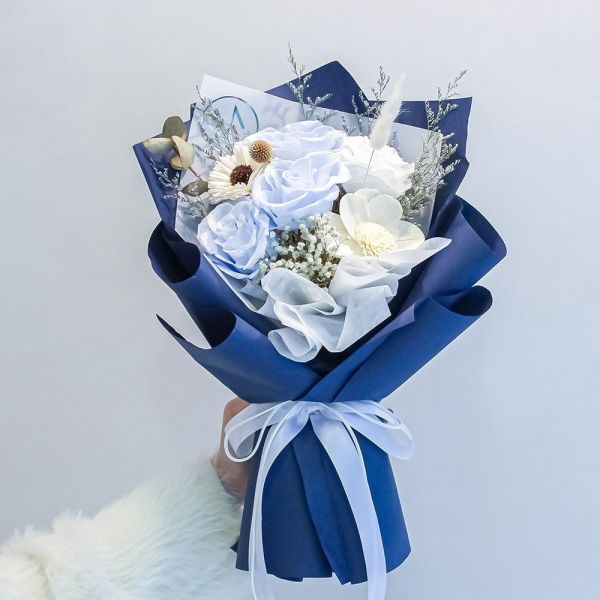 【Floral M】布列塔尼永生花束（贈送5ml香氛油） 永生玫瑰花束,永生花,永生玫瑰,玫瑰花束,情人節花禮,生日花束推薦,求婚花束,母親節花束,紀念日禮物,法式花束,北歐花藝風格,浪漫花禮