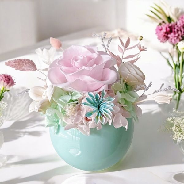 【Floral M】夢幻愛麗絲永生花禮（贈送5ml香氛油） 永生花,不凋花,愛麗絲花禮,夢幻花禮,玻璃罩花禮,永生花禮物,永生玫瑰,情人節花禮,生日禮物推薦,週年紀念禮物,浪漫禮物,女友禮物首選,告白花禮,精緻花禮推薦