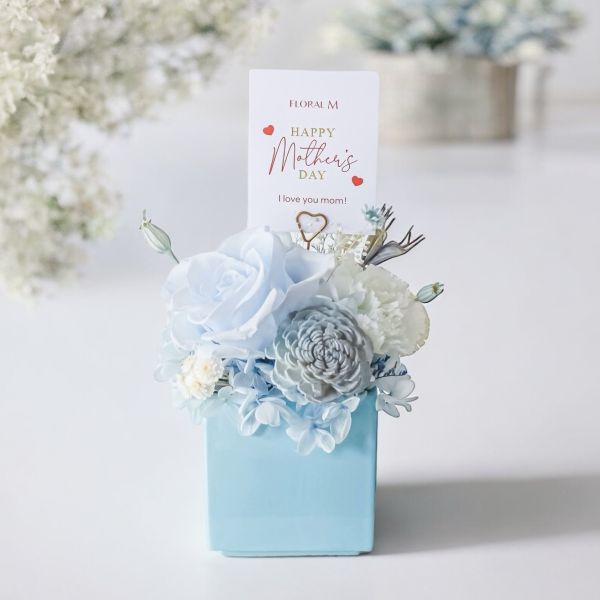 【Floral M】溫柔留給媽媽康乃馨永生花禮（贈送5ml香氛油） 永生花,不凋花,保鮮花,乾燥花,森林系,盆花,花盆,造型盆花,花禮,送禮,禮物,居家擺件,居家小物,儀式感,質感,浪漫,花,Preserved Flowers,永恆的愛