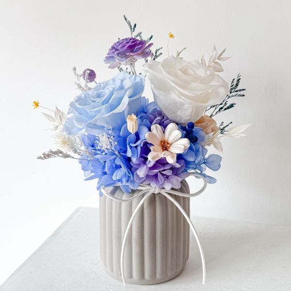 【Floral M】夏日聖托里尼夢幻島永生花禮（贈送5ml香氛油） 聖托里尼花禮,希臘風永生花,夏日海島風,愛琴海花束,地中海風格,永生花禮盒,永生花擺飾,永生花束推薦,不凋花禮物,乾燥花與永生花