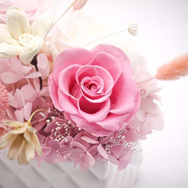 【Floral M】四季花園永生擴香花禮（贈送5ml香氛油） 永生花束,永生玫瑰, 永生花禮,永生花,不凋花,乾燥花,花禮,花束,送禮,禮物,儀式感,質感,浪漫,花,擴香花束,香氛精油,擴香花,香氛花,生日,求婚,情人節,FLORAL M