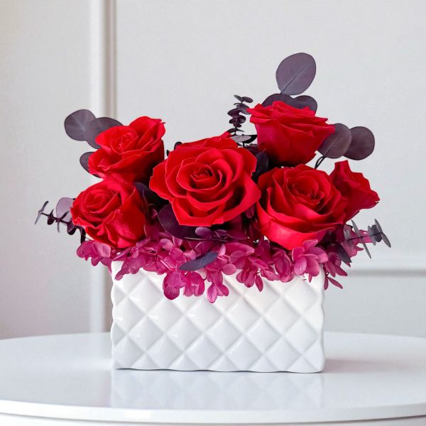 【Floral M】經典紅絲絨法式玫瑰永生花禮（贈送5ml香氛油） 永生花,永生玫瑰,永生花禮,玫瑰永生花,紅玫瑰永生花,法式永生花,紅絲絨玫瑰,法式玫瑰花禮