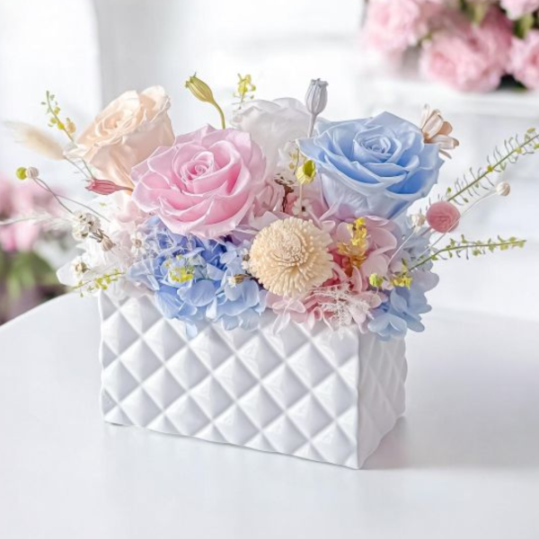 【Floral M】四季花園永生花禮（贈送5ml香氛油）免運 永生花、永生花禮、永生花盆花、乾燥花禮、花藝擺飾、居家擺飾、法式花藝、北歐居家、桌花、開幕送禮、喬遷禮物、生日花禮、母親節禮物、情人節花禮、辦公室擺飾、玄關擺飾、客廳裝飾、療癒花禮、質感禮物、四季花園永生花禮