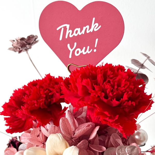 【Floral M】摩登珍珠女神永生花禮（贈送5ml香氛油） 母親節花禮 永生花禮 永生花束 永生花推薦 送媽媽禮物 母親節禮物推薦 高級花禮 珍珠花束 女神花禮 優雅花束 高質感永生花 精品花禮 法式花藝 韓系永生花束
設計款花束 母親節送媽媽花 媽媽生日禮物推薦 送婆婆禮物 高級送禮推薦 感謝禮物 長輩禮物推薦 不凋花禮盒 母親節永生花禮推薦 台灣 永生花束 送媽媽 高級款 珍珠永生花束 訂製 台北永生花店推薦 永生玫瑰花束 母親節禮物 高級永生花