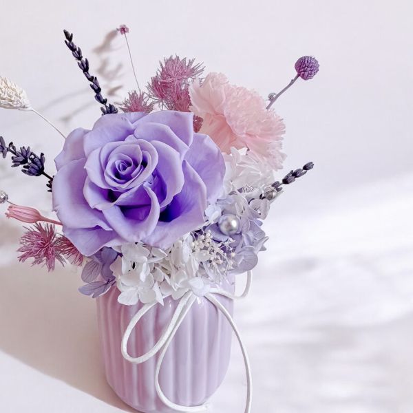 【Floral M】夏日南法普羅旺斯永生花禮（贈送5ml香氛油） 南法永生花束,普羅旺斯花禮,薰衣草不凋花,法式永生花推薦,夏日永生花設計,紫色系花藝禮盒,香氛風格乾燥花,法國風格花束,永生花送禮推薦,紫色永生花,高質感永生花束,浪漫夏日花束