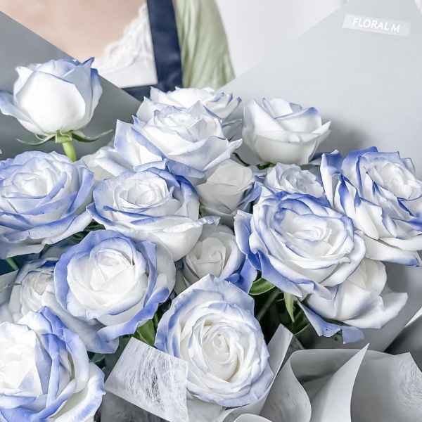 【Floral M】英倫公爵玫瑰鮮花花束 英倫公爵玫瑰鮮花花束、英倫風花束、玫瑰花束、鮮花花束、生日花束、情人節花束、告白花束、求婚花束、畢業花束、紀念日花束、浪漫花束、高級花束、玫瑰禮物、FLORAL M