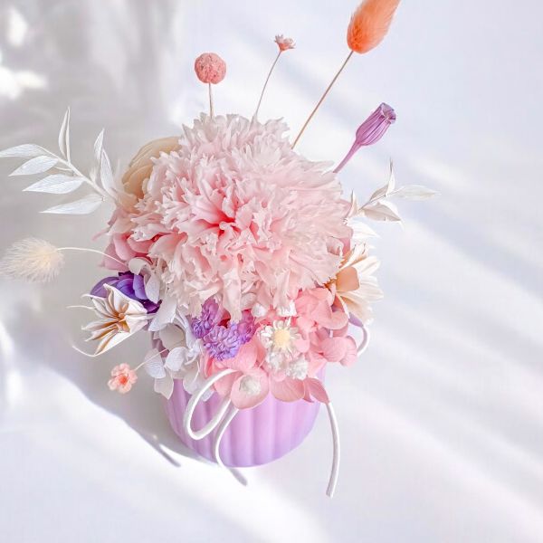 【Floral M】甜美巴黎花園永生花禮（贈送5ml香氛油） 甜美永生花,巴黎風花束,法式不凋花禮,粉嫩永生花束,浪漫花藝,情人節永生花推薦,粉色系花藝設計,浪漫不凋花禮盒,精緻永生花禮物,法式花園花束,粉紫色永生花推薦,生日花禮推薦,浪漫粉花擺飾,甜美風格花藝,花園系永生花,不凋花甜美款