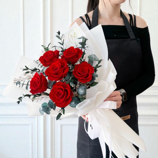 【Floral M】】午夜巴塞隆納永生玫瑰花束 巴黎永生花束,永生花,黑白永生花,高級不凋花禮,法式風格花束,古典風花禮,情人節花束推薦,不凋花,白玫瑰永生花,永生花禮物推薦,高質感花束,浪漫花束推薦,送女友花禮,奢華風格永生花,藝術花束設計,浪漫不凋花,永生玫瑰花束,永生花客製化,高級感花禮推薦