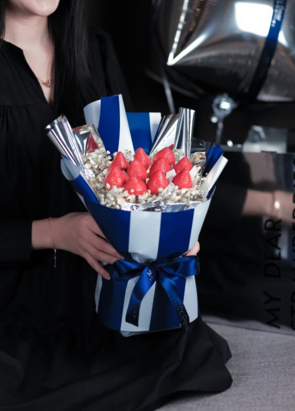 la Saint-Valentin 法式情人草莓花束禮盒組 My Dear strawberries,草莓,花禮,花束,浪漫,送禮,創意禮物,strawberry,bouquet,禮物,生日禮物,生日創意禮物,祝福