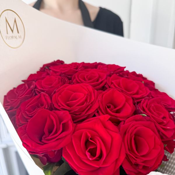 【Floral M】曼哈頓戀曲玫瑰鮮花花束 曼哈頓戀曲、玫瑰鮮花花束、情人節花束、浪漫玫瑰、紅玫瑰花束、告白花束、紀念日送花、生日花束推薦、紐約風格花束、玫瑰花禮
